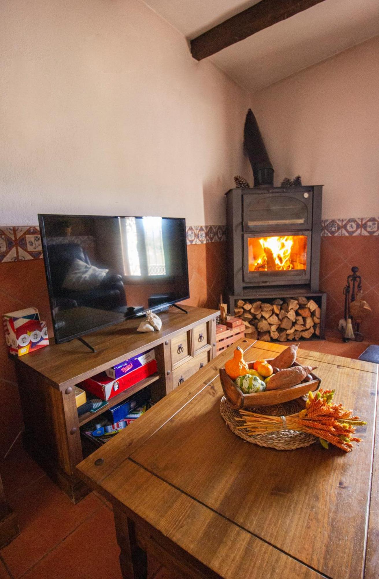 El Planet De Maella: Jacuzzi Retreat Near Peñíscola And Morella Holiday home Chert