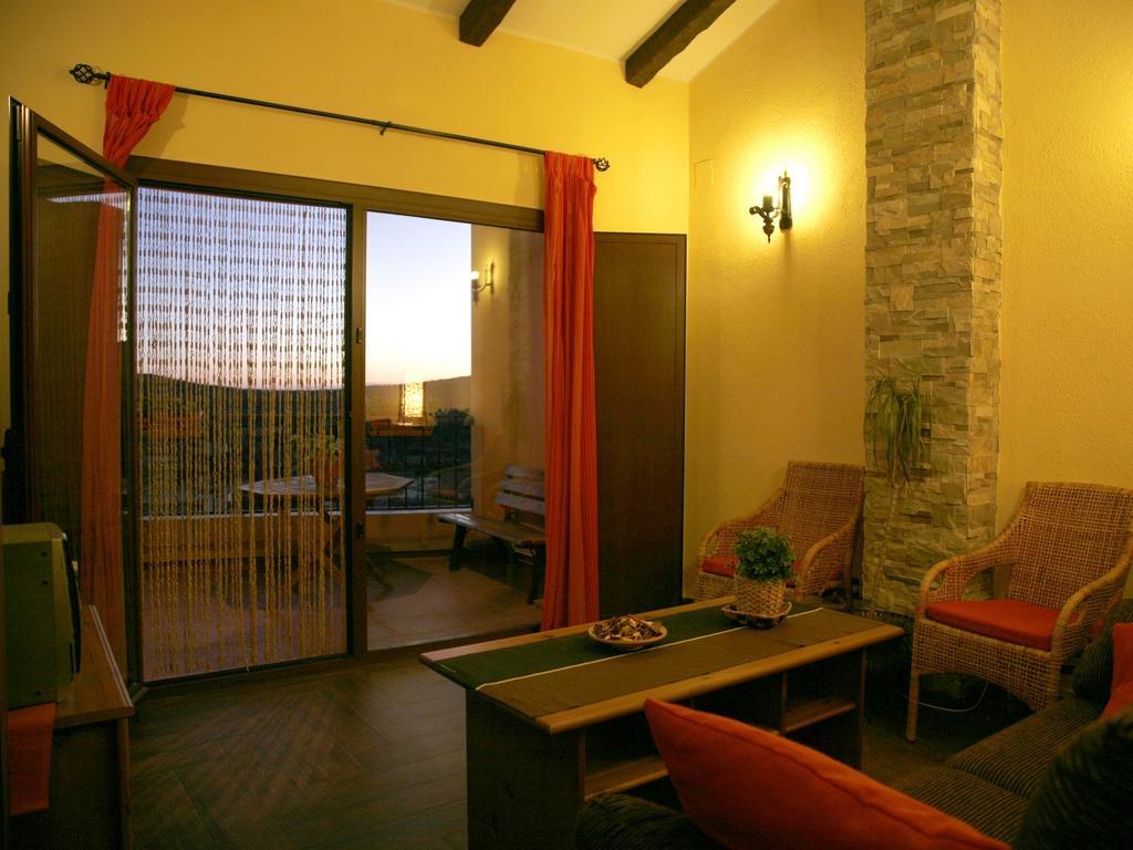 El Planet De Maella: Jacuzzi Retreat Near Peñíscola And Morella Holiday home