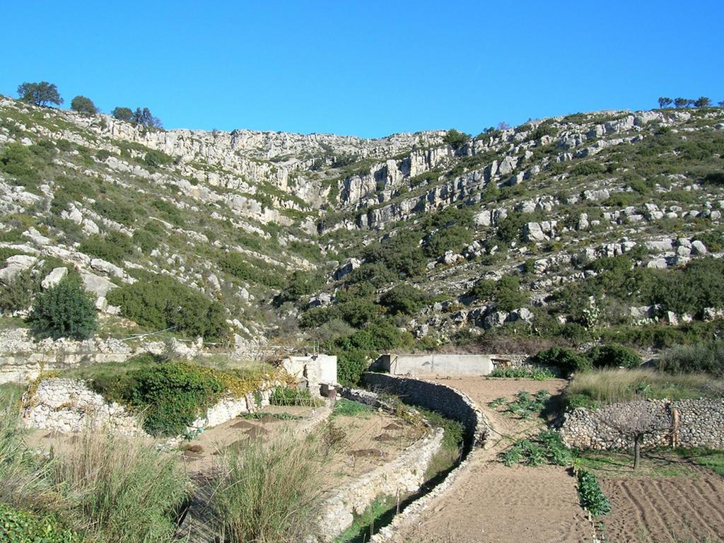 Holiday home El Planet De Maella: Jacuzzi Retreat Near Peñíscola And Morella *